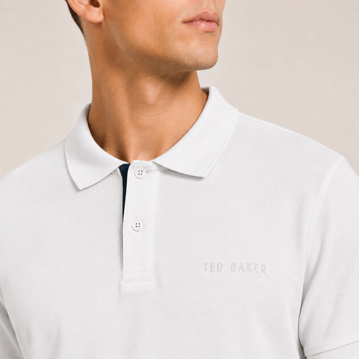 files/TDK-81-SSPOPO_SOL-WHT_Neckline.png
