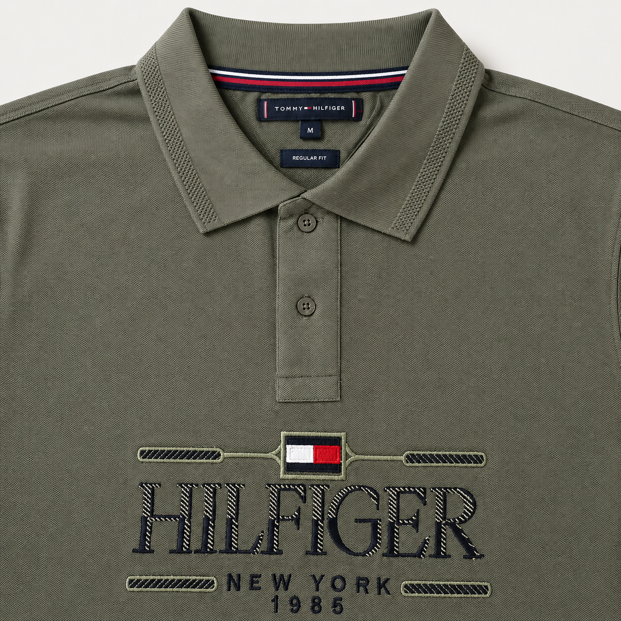 files/TMM-112-SSPOPO_SOL-OLV_Neckline.png